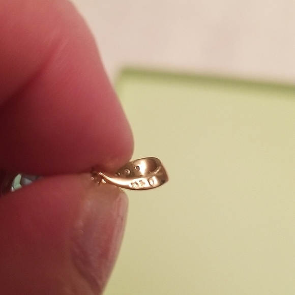 Sweet Teardrop Shaped Blue Topaz Pendant. - Picture 3 of 3